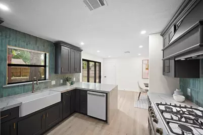 4813 Hummingbird Street, Houston, TX 77035 - Photo 13