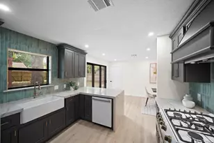 4813 Hummingbird St, Houston, TX 77035 - Photo 13