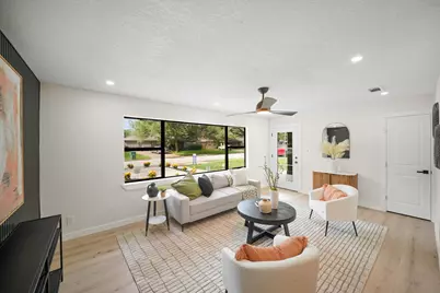 4813 Hummingbird Street, Houston, TX 77035 - Photo 5