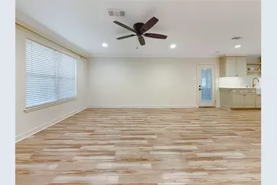 6811 Heron Drive, Houston, TX 77087 - Photo 5