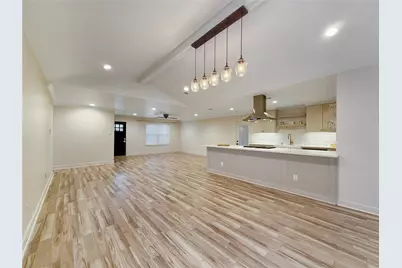 6811 Heron Drive, Houston, TX 77087 - Photo 11