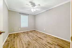 6811 Heron Dr, Houston, TX 77087 - Photo 19