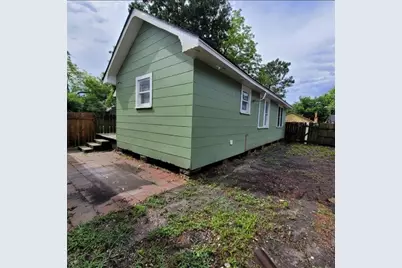 522 Aron Street, Baytown, TX 77520 - Photo 9