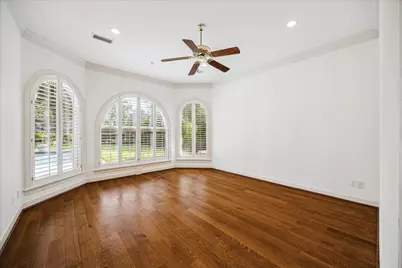 30 Halfmoon Court, The Woodlands, TX 77380 - Photo 15