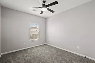 2113 St Charles St, Houston, TX 77003 - Photo 7