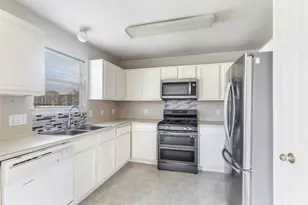 19407 Otter Trail Ct, Katy, TX 77449 - Photo 5