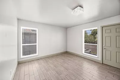 1710 Maryland Street #B, Houston, TX 77006 - Photo 9