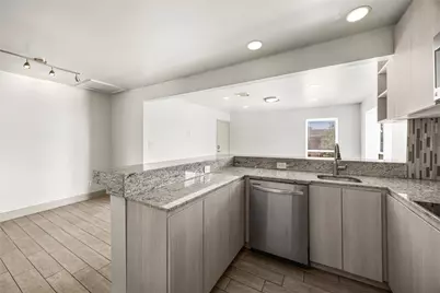 1710 Maryland Street #B, Houston, TX 77006 - Photo 7