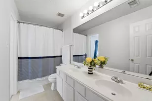 8126 Buffalo Springs Ct, Sugar Land, TX 77479 - Photo 31