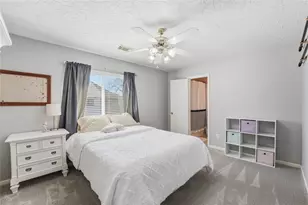 8126 Buffalo Springs Ct, Sugar Land, TX 77479 - Photo 29