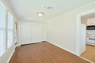 219 W 13th St, Houston, TX 77008 - Photo 19