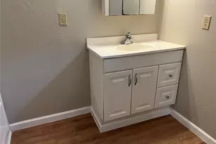 218 N Ormsby St, Alvin, TX 77511 - Photo 15