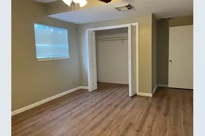 218 N Ormsby Street, Alvin, TX 77511 - Photo 13