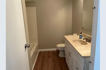 218 N Ormsby Street, Alvin, TX 77511 - Photo 11