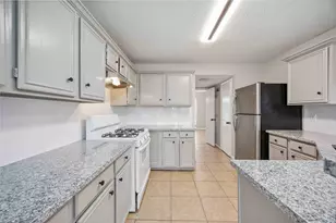 16710 Cheshire Pl Dr, Houston, TX 77083 - Photo 11