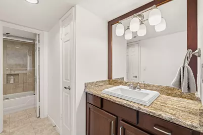 3525 Sage Road #1204, Houston, TX 77056 - Photo 15