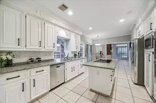 3622 Springhill Ln, Sugar Land, TX 77479 - Photo 7
