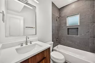 959 Ringold St, Houston, TX 77088 - Photo 9