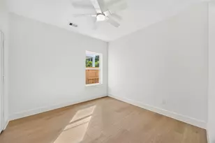 959 Ringold St, Houston, TX 77088 - Photo 9