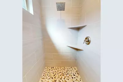 155 Benjis Place, The Woodlands, TX 77380 - Photo 17