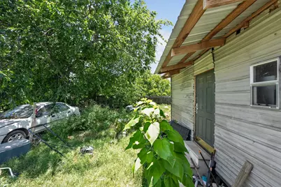105 S Broadway Street, Thorndale, TX 76577 - Photo 3