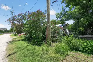 105 S Broadway St, Thorndale, TX 76577 - Photo 15