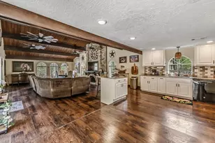 602 Rolling Hills Rd, Huntsville, TX 77340 - Photo 11