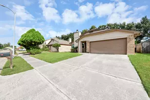 11122 Windmark Pl, Houston, TX 77099 - Photo 3