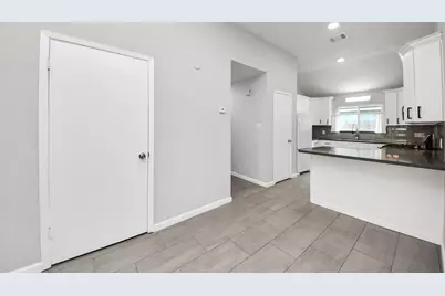11122 Windmark Place, Houston, TX 77099 - Photo 9