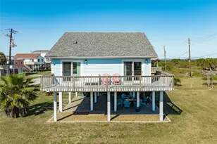 4215 San Jacinto Dr, Galveston, TX 77554 - Photo 3