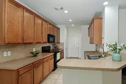 51 Wickerdale Place, The Woodlands, TX 77382 - Photo 9