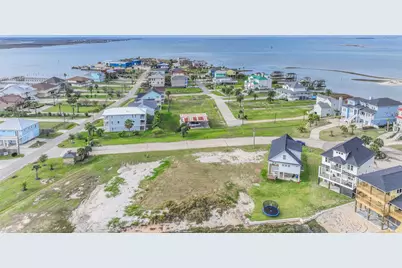 710 Vista Bella, Galveston, TX 77554 - Photo 11