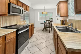 18530 Sweetmeadow Dr, Spring, TX 77379 - Photo 9