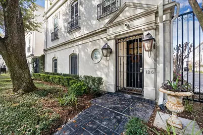 126 Oak Place Drive, Houston, TX 77006 - Photo 3
