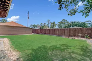 9834 Pinehurst St, Baytown, TX 77521 - Photo 33