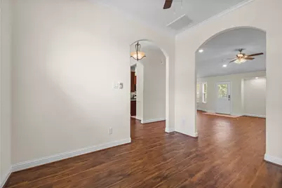 7214 Deep Forest Drive, Houston, TX 77088 - Photo 13