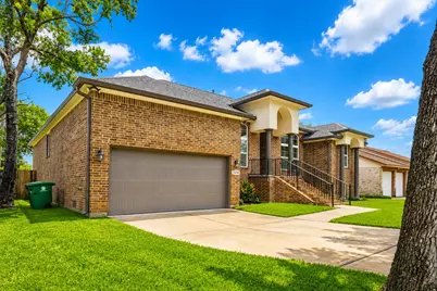 7214 Deep Forest Drive, Houston, TX 77088 - Photo 3