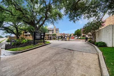 3600 Jeanetta Street #2002, Houston, TX 77063 - Photo 3