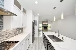 3600 Jeanetta St, Houston, TX 77063 - Photo 11