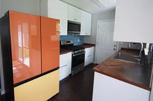 112 Tuna St, Galveston, TX 77550 - Photo 13