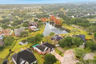 510 Crestwater Ct, Houston, TX 77082 - Photo 41