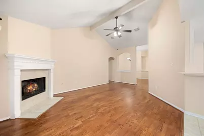 135 S Delta Mill Circle, The Woodlands, TX 77385 - Photo 9