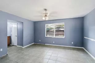 7031 Log Hollow Dr, Houston, TX 77040 - Photo 13