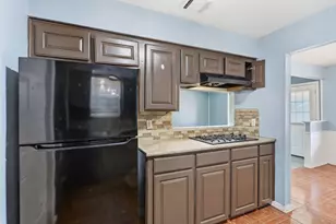7031 Log Hollow Dr, Houston, TX 77040 - Photo 11