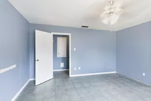 7031 Log Hollow Dr, Houston, TX 77040 - Photo 15