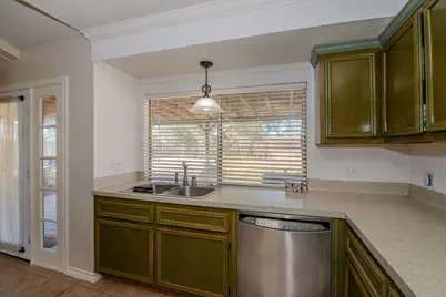 820 Enfield Lane, Beaumont, TX 77707 - Photo 9