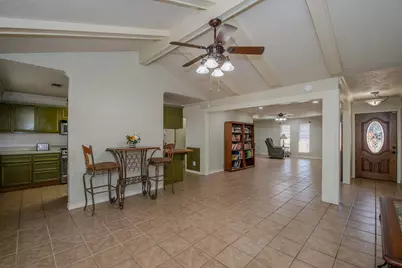 820 Enfield Lane, Beaumont, TX 77707 - Photo 7