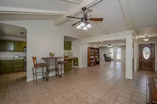 820 Enfield Ln, Beaumont, TX 77707 - Photo 7