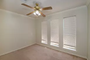 820 Enfield Ln, Beaumont, TX 77707 - Photo 19