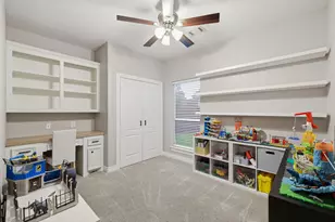 199 Kings Point St, Conroe, TX 77356 - Photo 27